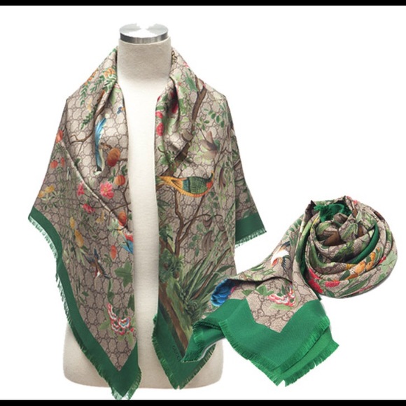 Gucci Accessories - Gucci #426974 100% Silk Tian Wrap/Scarf